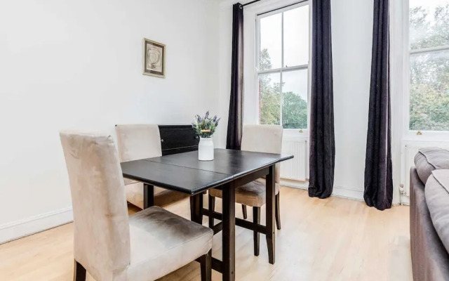 Amazing 2 bed 2 bath Kensington