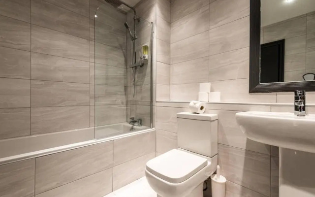 Beautiful Spacious Apartment in the City Centre
