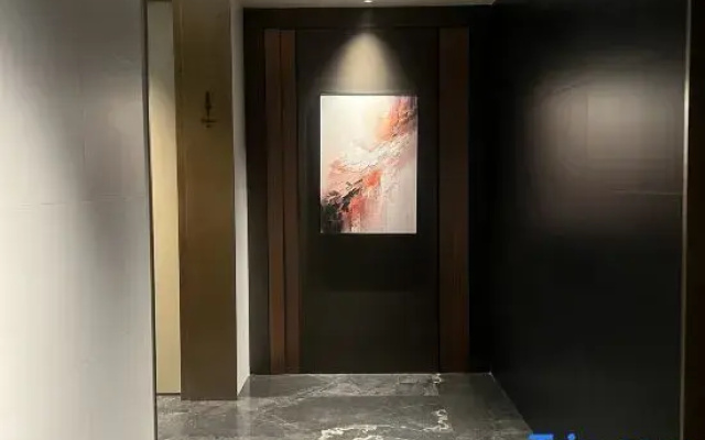 La Joie Hotel