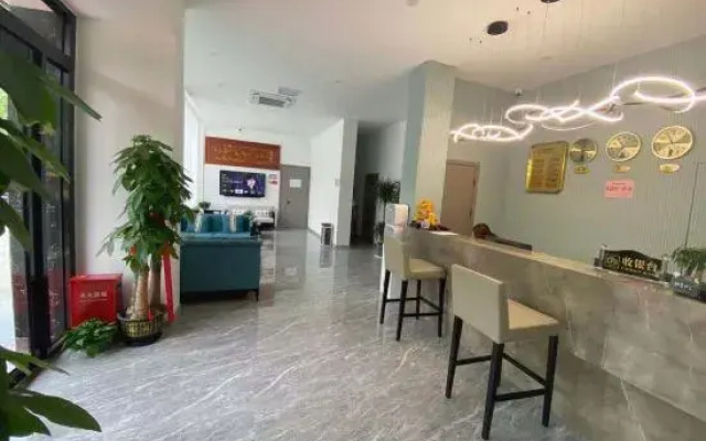 Chongbo Hotel