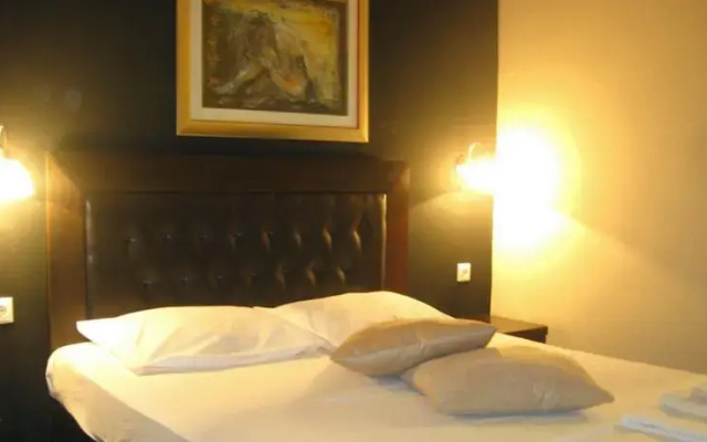 Hotel Nais