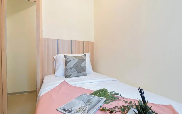 Warm 2Br Apartment At Meikarta