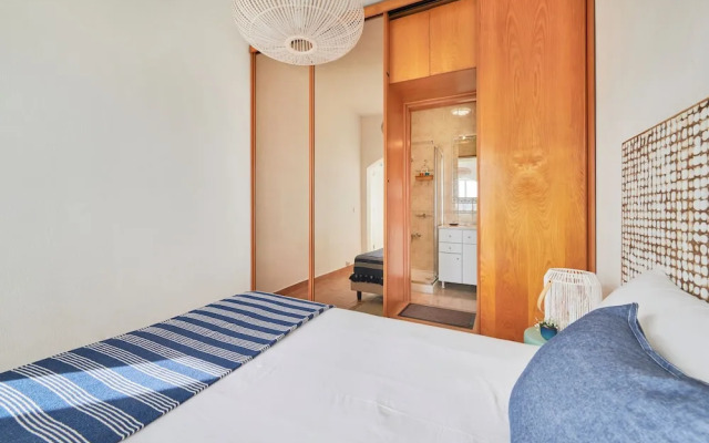 Infinite Ocean View W Free Parking, By Timecooler