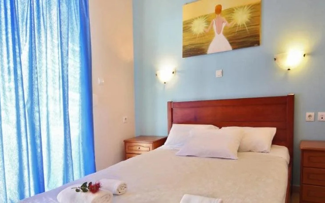 Nikos Apartments