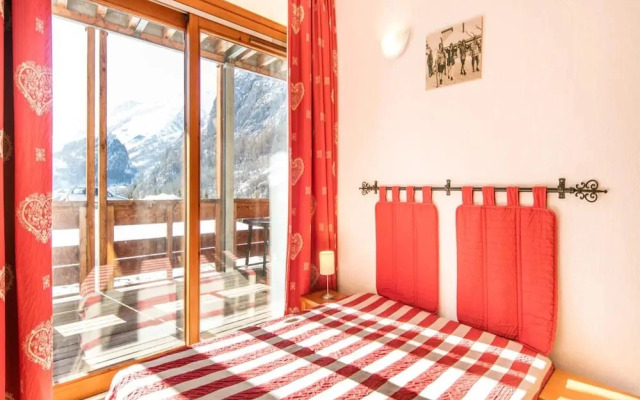 Mountain Flat With Sauna Access