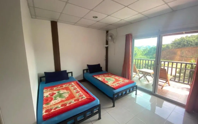 Pilok hillhouse