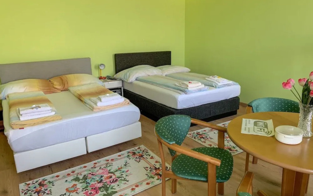 Fanaa Apartment