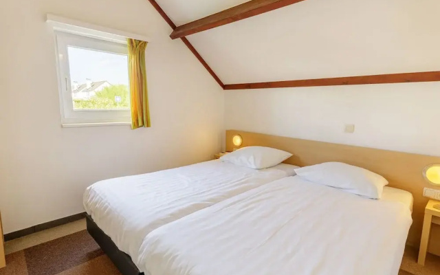 Nice Holiday Home with Dishwasher near Sea