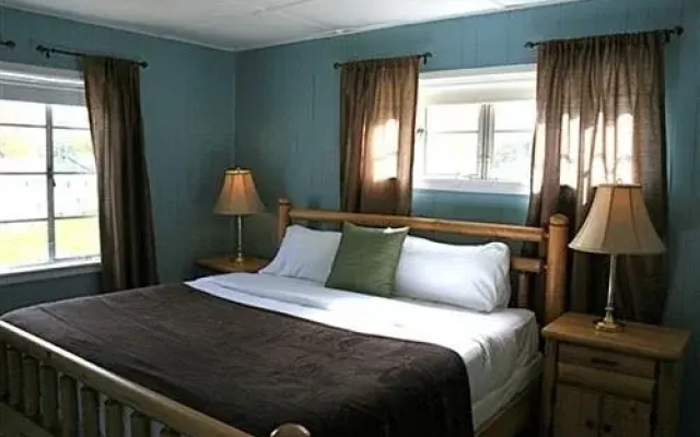 The Orchard Hill Inn