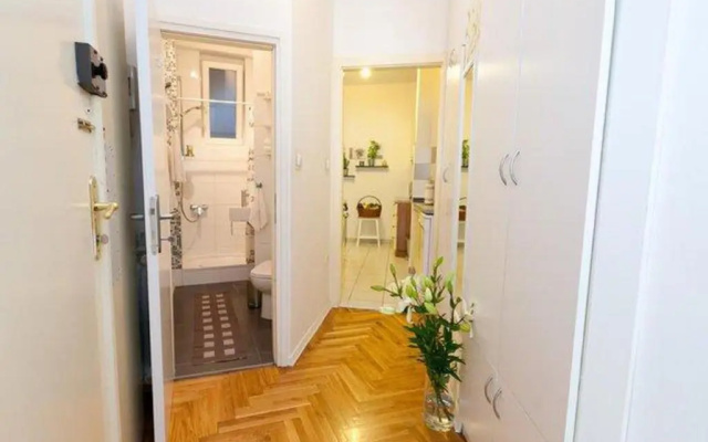 Main Square Apartment
