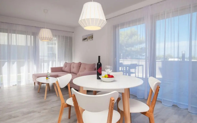 Apartments Dva Galeba