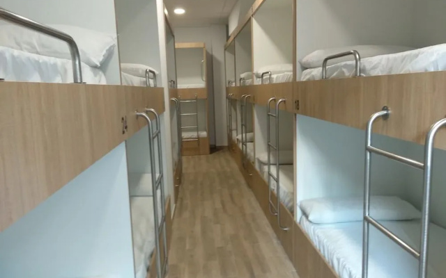 Albergue & Rooms Murgadan