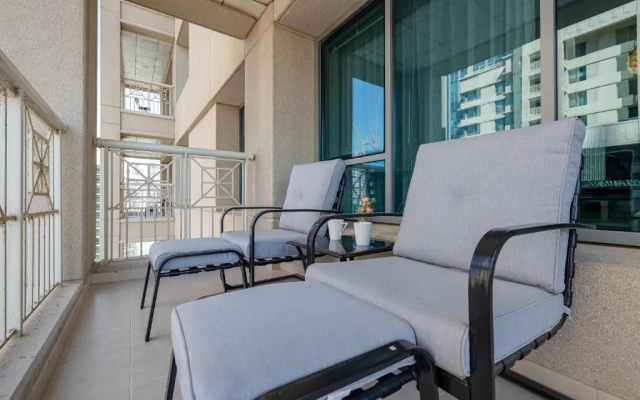 Chic 1BR with Burj Khalifa View in Downtown
