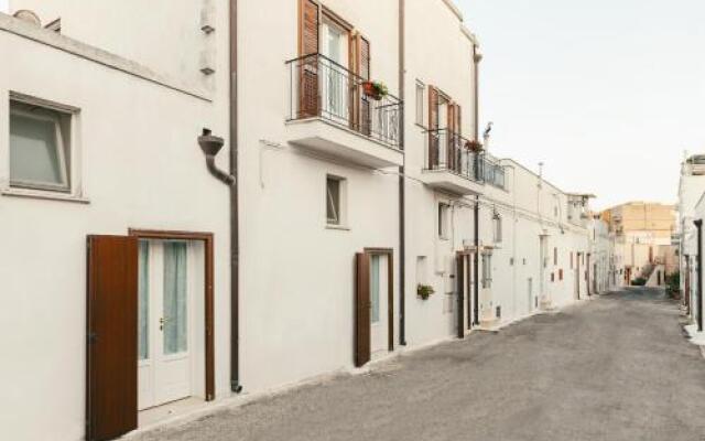 Отель Il Borgo Ritrovato - Albergo Diffuso Бернальда вид на фасад