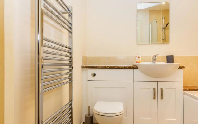Apartment 4 Hillbrook House, Malvern - Guest Homes