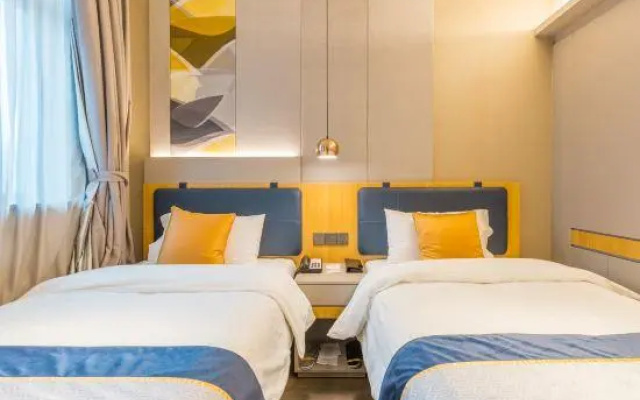 Home Inn Selected(Shanghai North Sichuan Road Baoshan Road subway station store)