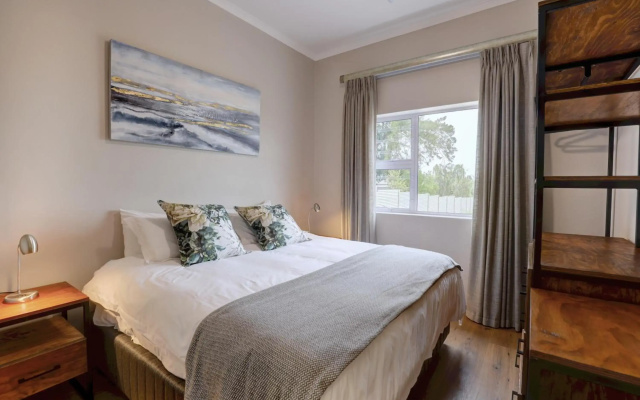 Out Of Bounds Self-Catering Lodge