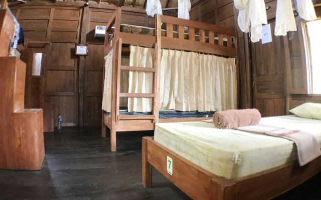 Green Paddy Hostel & Villa