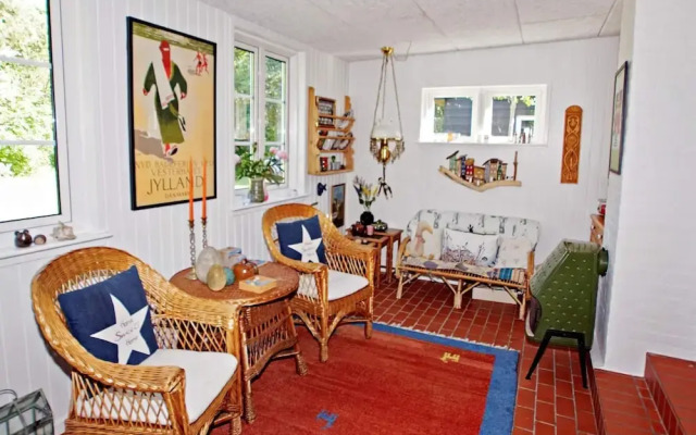 Attractive Holiday Home in Hemmet near Sea