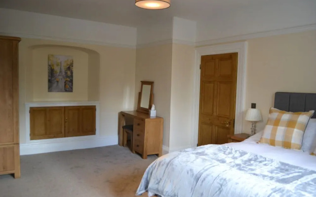 Ware House B&B