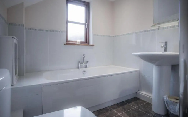 Llais Afon - 3 Bedroom Holiday Home - Fishguard
