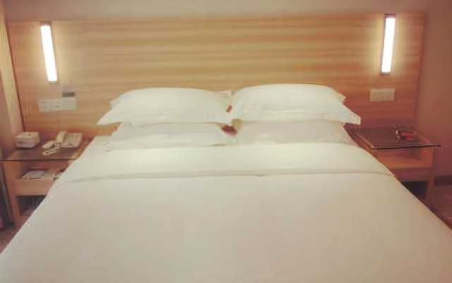 City Comfort Inn Hotel (Wuhan Hankou Railway Station West Square)