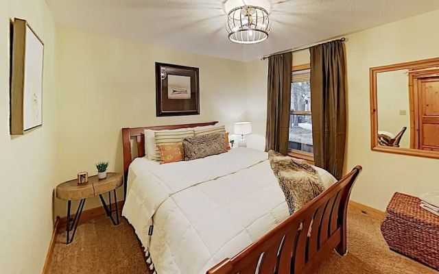 Tahoe Donner Gem - 4 Br Home
