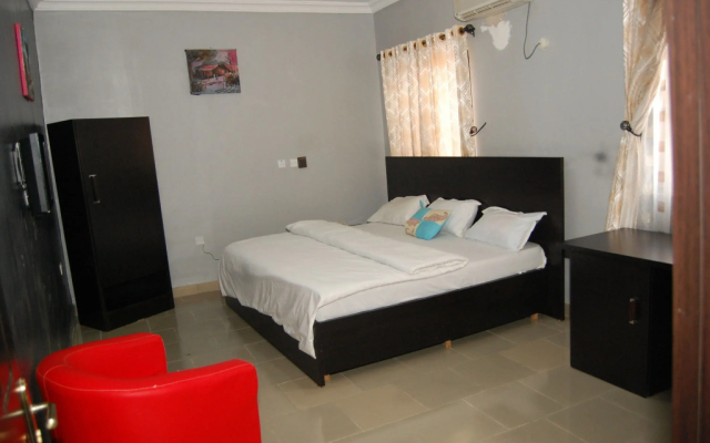 Allan Keri Hotels