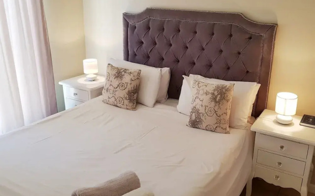 6 Nieuland 1053 Self catering