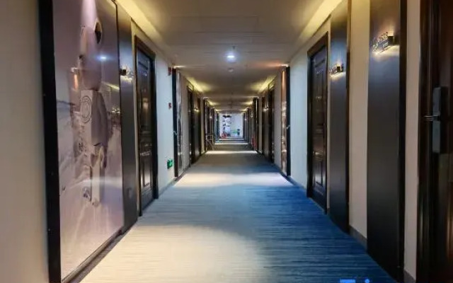 Yixi Hotel (Yueyang Chenglingji Comprehensive Bonded Zone)