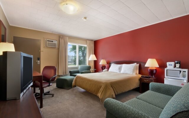 Ridgetown Inn in Chatham, Canada from 213$, photos, reviews - zenhotels.com guestroom