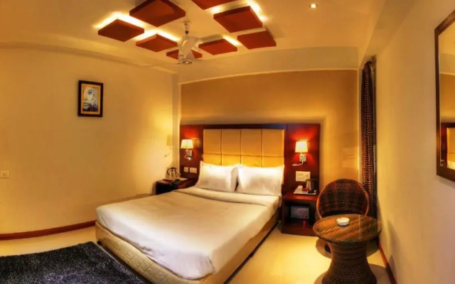 Hotel Rajmahal Inn