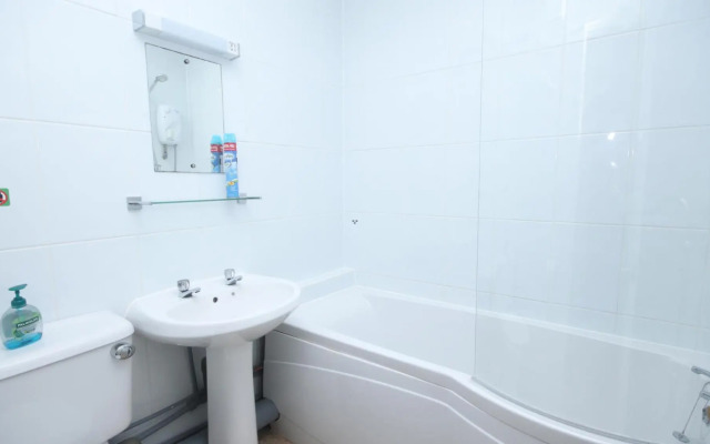 37B Medmerry Park 2 Bedroom Chalet