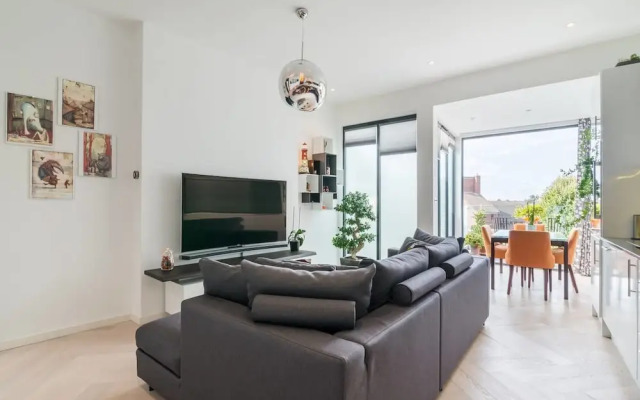 Beautiful Modern 2 Bedroom Flat in Putney