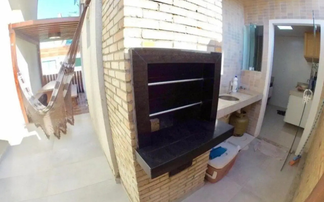 Casa em Condomínio agradável com fundo pro rio