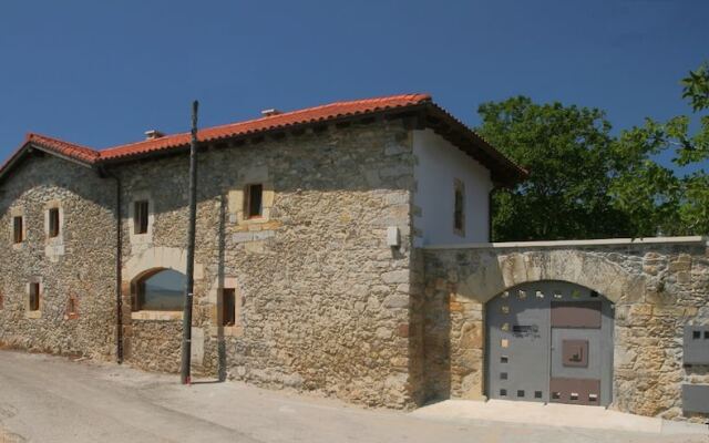 Отель Casona del Agua Испания, Арнуэро - отзывы, цены и фото номеров - забронировать отель Casona del Agua онлайн вид на фасад
