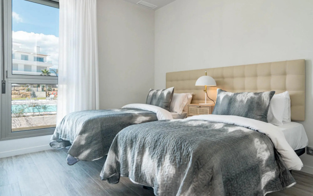LM351A- Luxury 3 bed family apartment