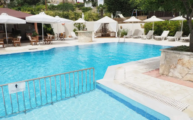 leonidas apartments and suites