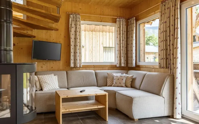 Tasteful Chalet Near ski Slope