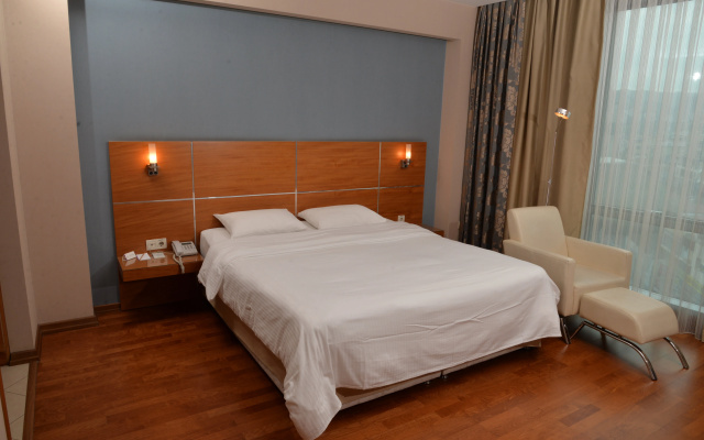 Anemon Kent Çiğli Otel
