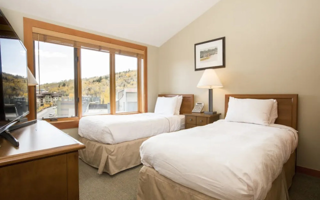 Capitol Peak- CoralTree Residence Collection