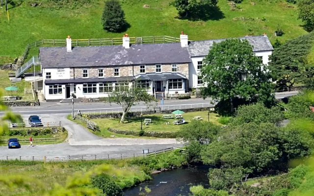 Bryn Tyrch Inn