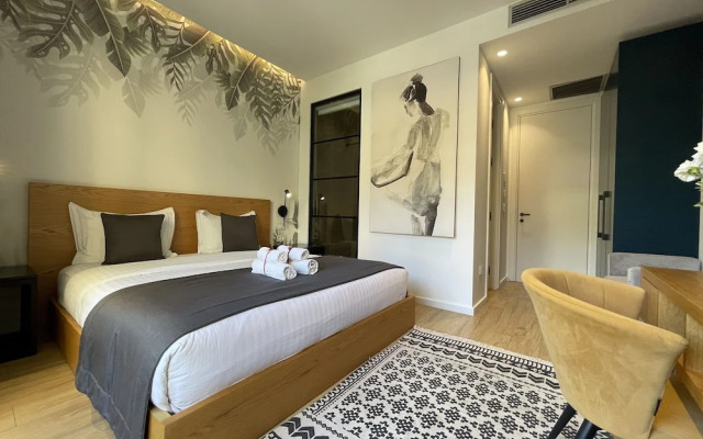 Retreat Apartments