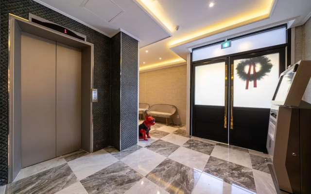 Suwon City Hall Station Hotel Azit