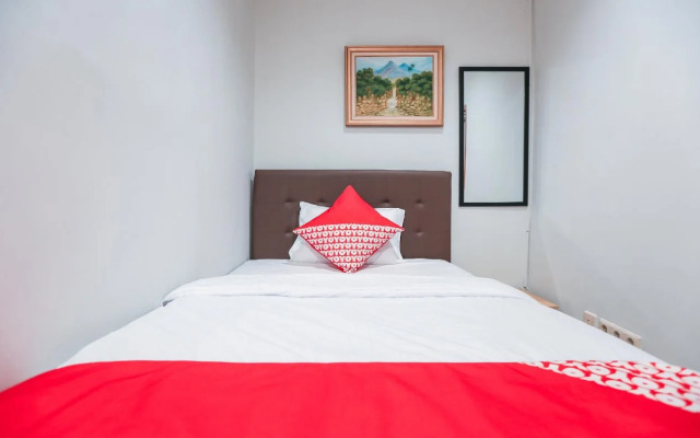 OYO 135 Menteng Guest House