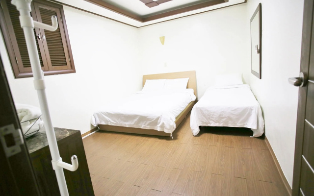 Ultari Hostel