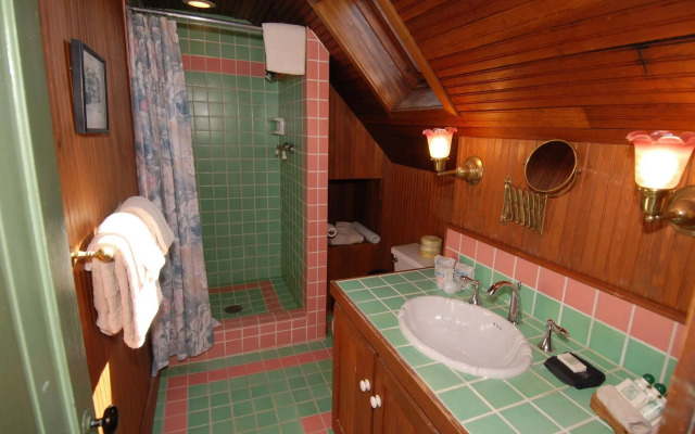 Shelburne Hotel