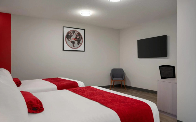 Ramada by Wyndham West Edmonton Hotel & Suites
