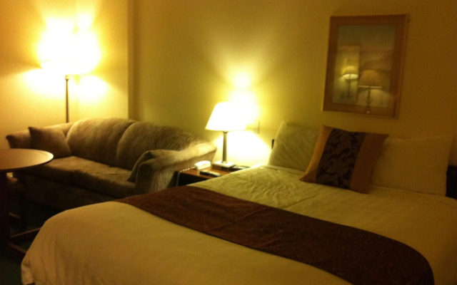 Redwood Motor Inn