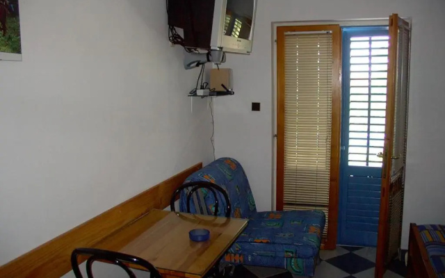 Apartments Jadranka - 200m from sea